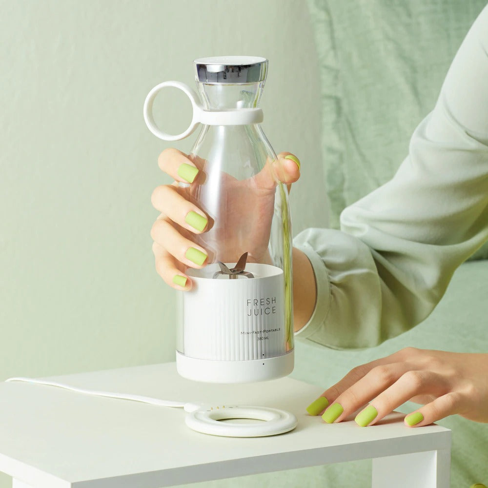 Mini Liquidificador Electric Juicer